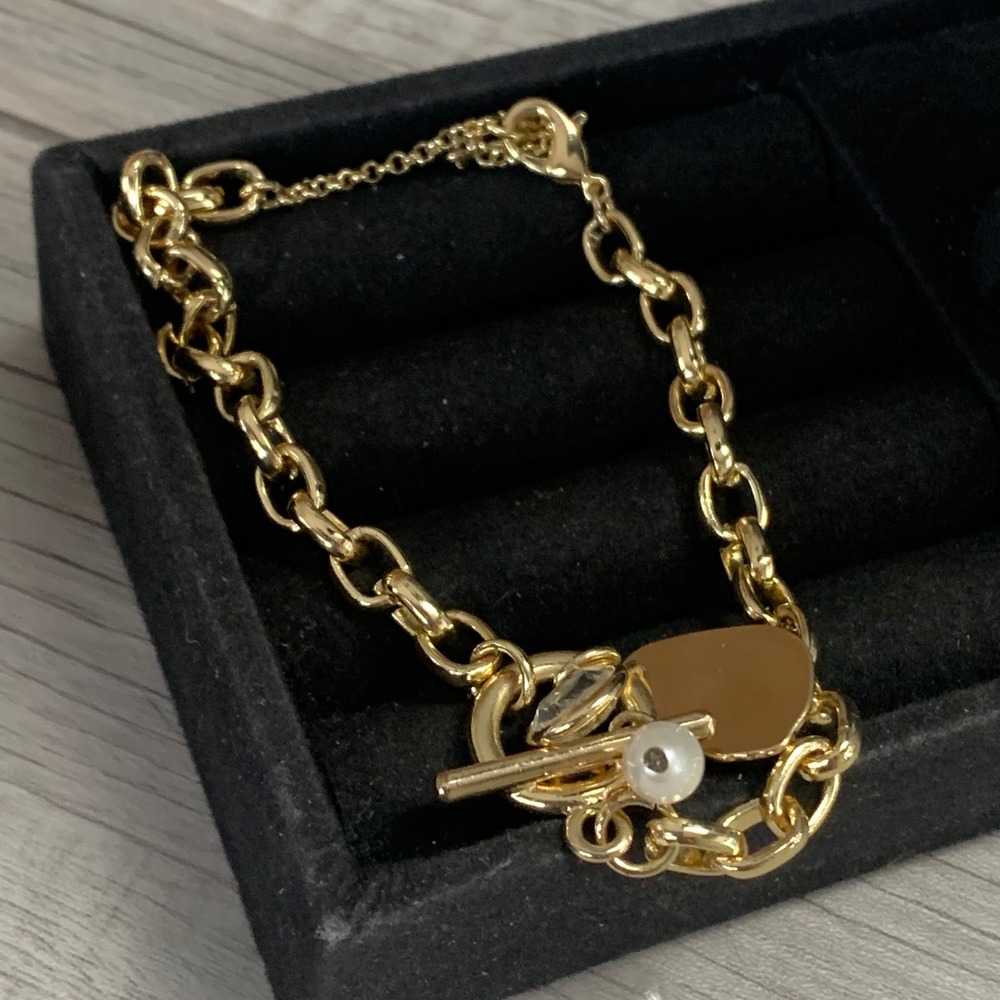LOFT Gold Tone Toggle Chain Bracelet Pearl Crystal Heart Charm 8-8.5 Inch